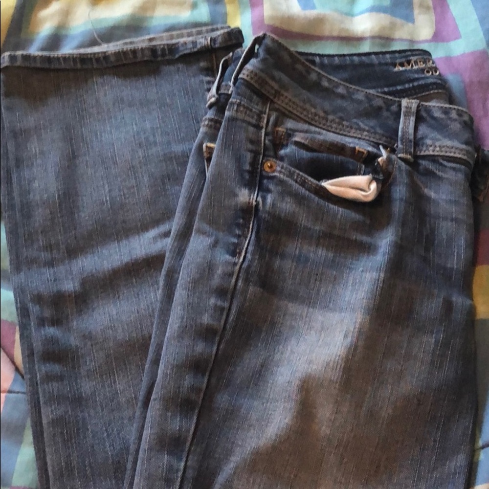 American Eagle women’s jeans